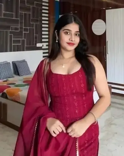 Hnahthial Escorts